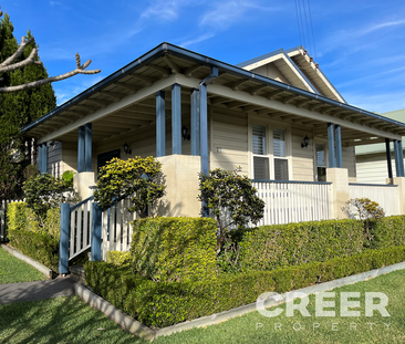 77 Lockyer Street, Adamstown - Photo 2