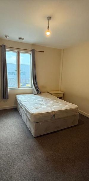 1 bedroom in a house share to rent - Photo 2