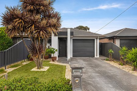 42 Wonganella Drive, Keilor East VIC 3033 - Photo 2