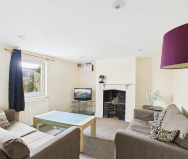 Room 3, 23 Marle Hill Road, Cheltenham - Photo 2