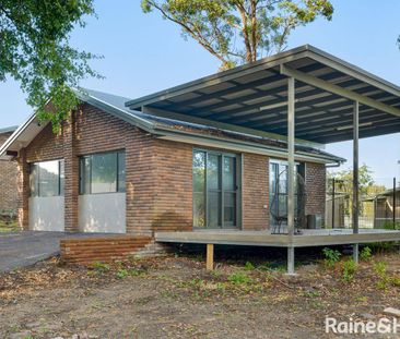 Modern & Low Maintenance - Photo 6