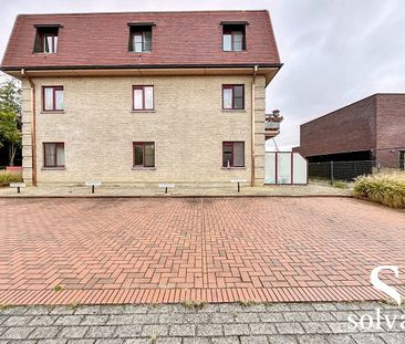 Appartement met 2 slaapkamers en autostaanplaats - Photo 1