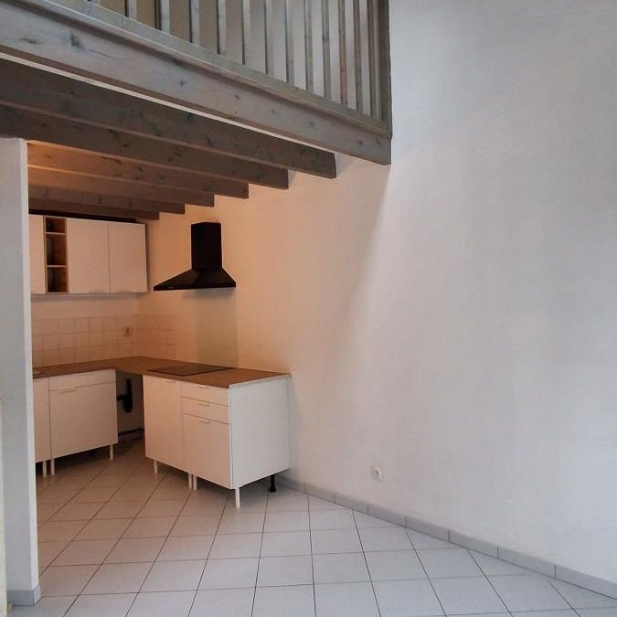 APPARTEMENT T1 bis - LAVAL - Photo 1
