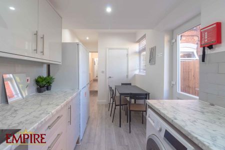 1 bedroom in a house share to rent - Photo 5