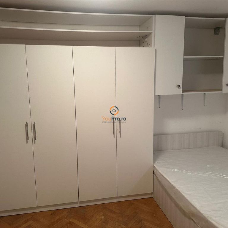 Deosebit Etaj 1 cu Centrala zona Sagului - Fotografie 1