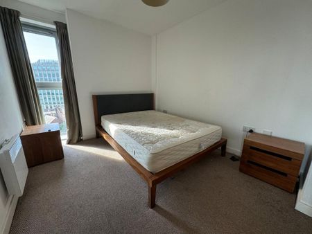 3 bedroom flat to rent - Photo 2