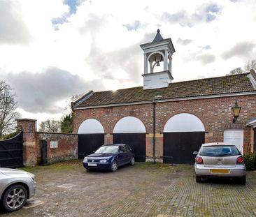 Private Bell Tower apartment within the grounds of the impressive B... - Photo 6