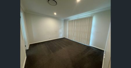 33 McKeachie Drive, Aberglasslyn, NSW 2320 - Photo 2