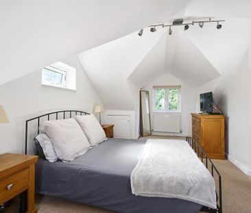 4 bedroom detached house to rent - Photo 4