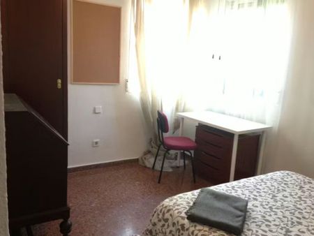 Plaza Ponce de León, Sevilla, Andalusia 41003 - Photo 2