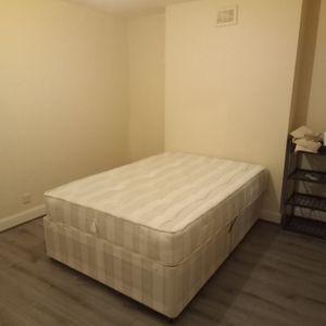 1 Bed Flat, Darenth Road, N16 - Photo 2