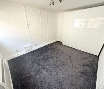 2 bedroom property to rent - Photo 1