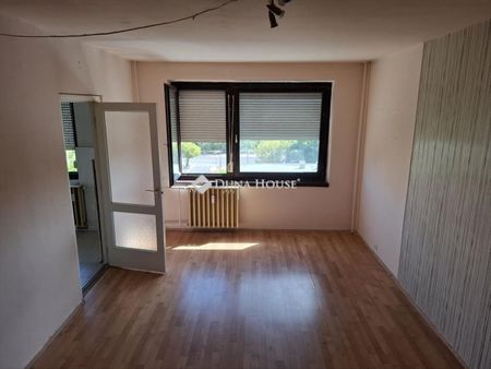 Kiadó jó állapotú panel lakás - Budapest IV. kerület - Fotó 2
