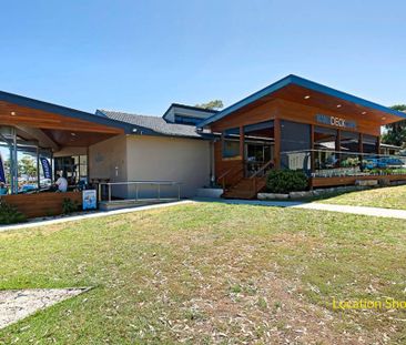 UNIQUE GARDEN OASIS - 3 BEDROOM HOME WITH STUDIO & LAKE VIEWS - Photo 4