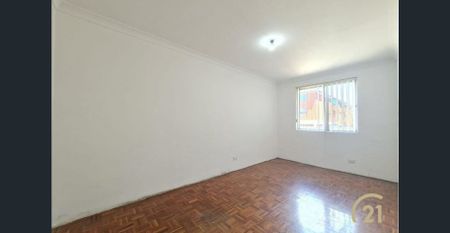 Ground Floor, 2 Bedroom Unit In The Heart Of Fairfield! - Photo 5