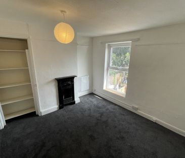Exmouth Road - Photo 2