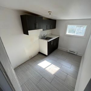 Beau Logement 1 Chambre - Hull - Photo 2