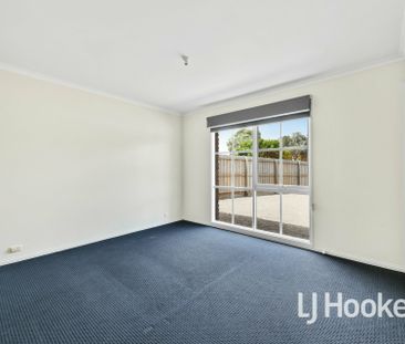 Hop, skip & jump to town - Photo 6