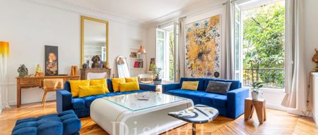 Appartement • Saint Philippe du Roule - Photo 5