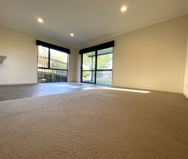 Modern & Private 1-Bedroom Granny Flat in Highland Park - Photo 2