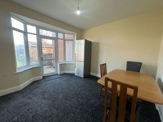 Lady Margaret Road, Southall, UB1 2NH - Photo 1