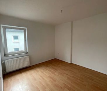 Helle und geräumige 2-Zimmer-Wohnung im Herzen von Gelsenkirchen - Photo 2