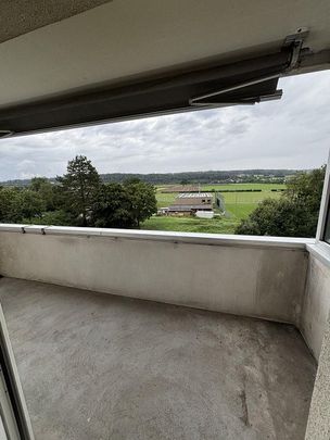 4.5-Zimmer-Wohnung mit Weitblick - zentral & modern - Photo 1