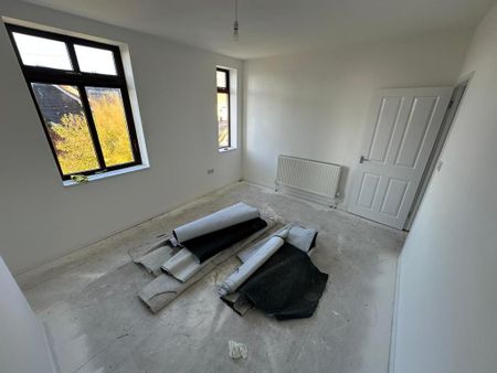 3 bedroom terraced house to rent - Photo 3