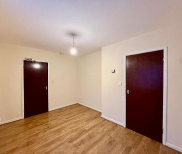 2 bedroom end of terrace house to rent - Photo 6