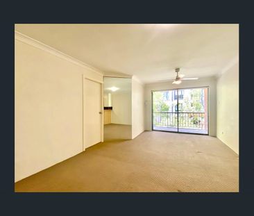 One-Bedroom Unit with Lock-Up Garage in Prime Location - Photo 1