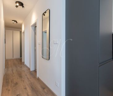 EXKLUZÍVNE Zariadený 2-izbový byt s terasou a parkovaním - Photo 1