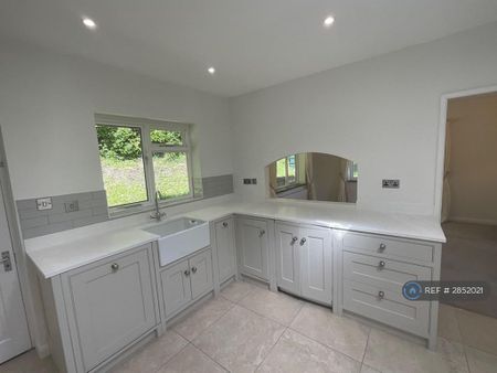 2 bedroom bungalow to rent - Photo 4