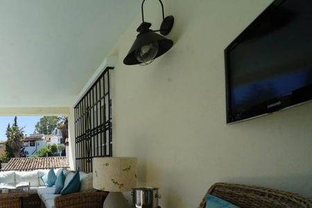 6 bedroom luxury Villa for rent in Nueva Andalucia, Andalusia - Photo 5