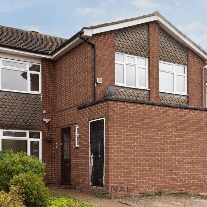 3 bedroom semi-detached house to rent - Photo 1