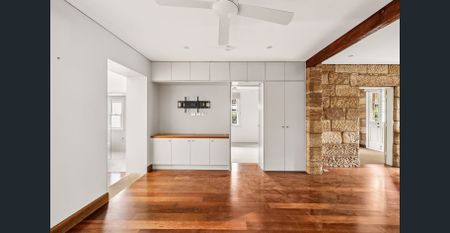 Renovated sandstone home on peninsula with double garage - Photo 5