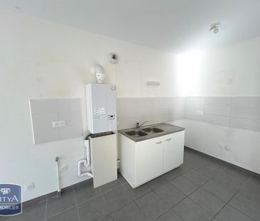 Location Appartement 4 pièces 79m² PORT DE BOUC 13110 - Photo 1