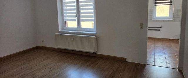 Liebevoll sanierte Familienwohnung in ruhiger Lage in Riesa! - Photo 1