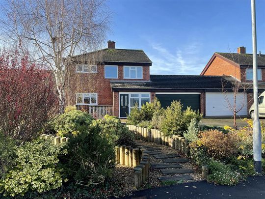 3 bedroom link detached house to rent - Photo 1