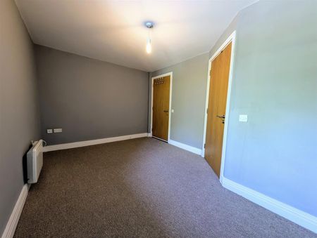 174 Park Lane Plaza, Liverpool, Merseyside, L1 - Photo 2