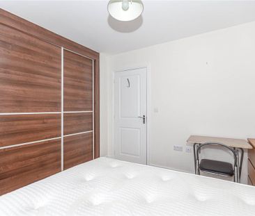 6 bedroom semi-detached house to rent - Photo 4