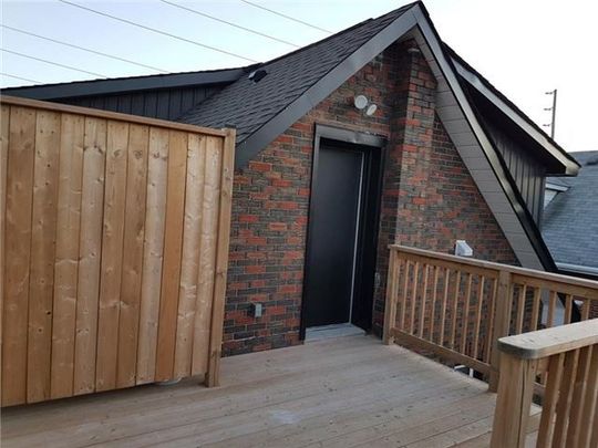 For Lease - 290 Eulalie Avenue Unit# Unit 2 (2nd Floor), Oshawa, Ontario - Photo 1