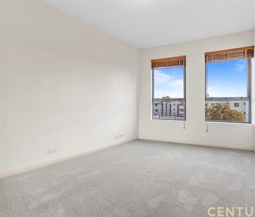 South Perth Stunner&comma; Available Now&excl; - Photo 4