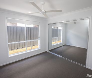 STUNNING 4-BEDROOM DUPLEX IN FORSTER!! - Photo 1