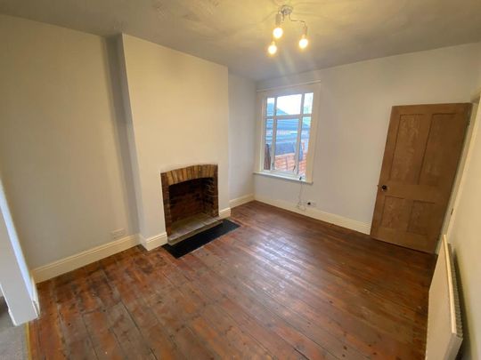 2 bedroom terraced house to rent - Photo 1