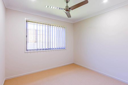 4 Bedroom Home In Highlands Estate! - Photo 2