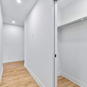 Condo Locatif Neuf De 3 Chambres à Louer à L'Assomption - Photo 3