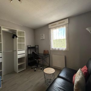 Location Appartement 1 pièce 20m² NIORT 79000 - Photo 2