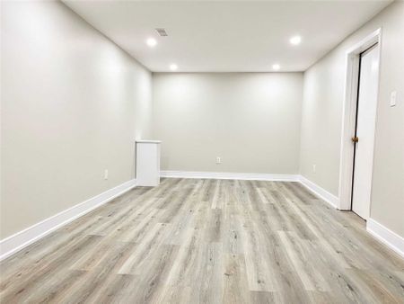 For Lease - 1268 CLEAVER Drive, Oakville, Ontario - Photo 2