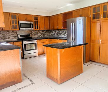 For Lease - 176 Conlins Road Unit# Main, Toronto, Ontario - Photo 5