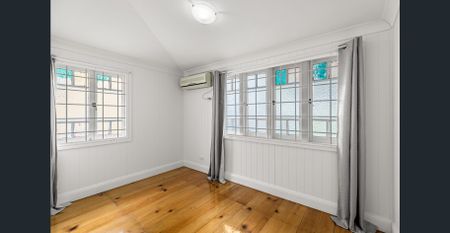 Beautiful Home in the Heart of East Toowoomba - Photo 4